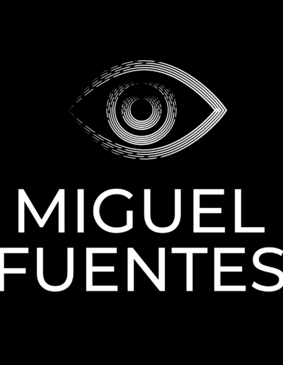 Diseño del logotipo y página web de Miguel Fuentes, estudio fotográfico y Plató Audiovisual en Zaragoza de LCS Audiovisual, servicios de Diseño Gráfico y Web LCS Audiovisual